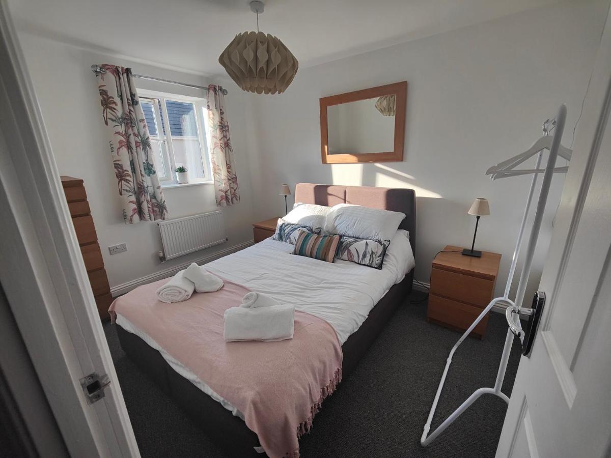 Shoreline Seaside Holiday Home Aberavon Beach ポート・タルボット エクステリア 写真