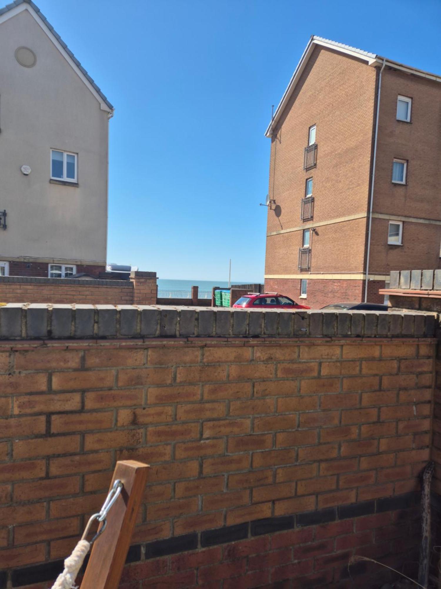 Shoreline Seaside Holiday Home Aberavon Beach ポート・タルボット エクステリア 写真
