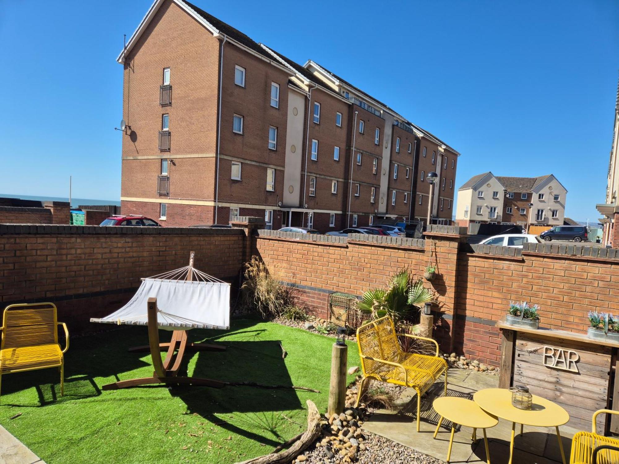 Shoreline Seaside Holiday Home Aberavon Beach ポート・タルボット エクステリア 写真